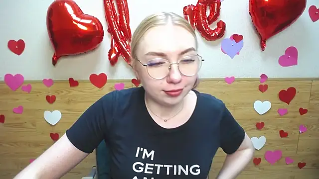 Snapshot of BeatriceFly chatting on March 16, 4:01 pm BeatriceFly online show from March 16, 4:01 pm