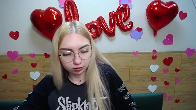 Snapshot of BeatriceFly chatting on March 20, 4:31 pm BeatriceFly online show from March 20, 4:31 pm