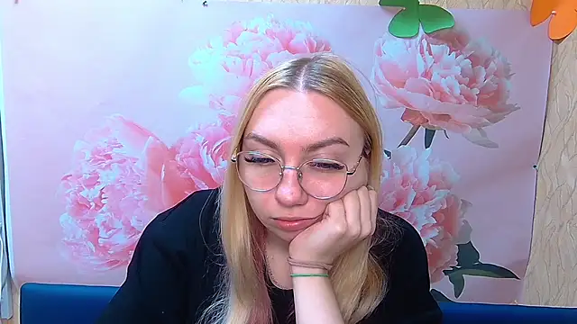 Snapshot of BeatriceFly chatting on September 30, 11:48 am BeatriceFly online show from September 30, 11:48 am