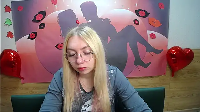 Snapshot of BeatriceFly chatting on October 14, 12:06 pm BeatriceFly online show from October 14, 12:06 pm