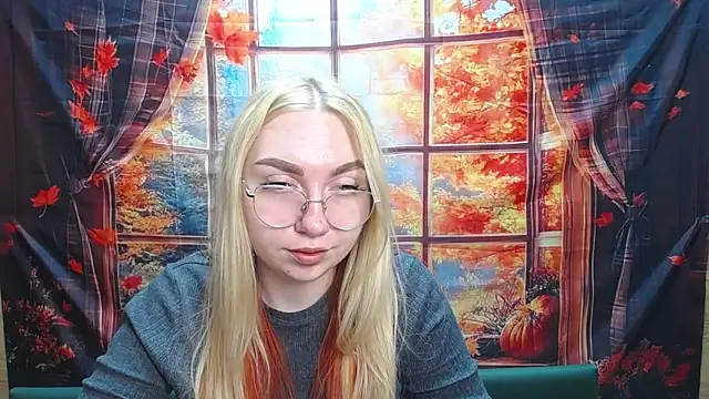 Snapshot of BeatriceFly chatting on November 18, 4:11 pm BeatriceFly online show from November 18, 4:11 pm