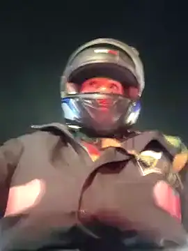 Edged Hot69 online show from March 4, 10:24 am