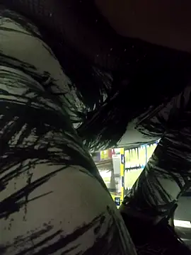 Edged Hot69 online show from September 25, 12:03 am