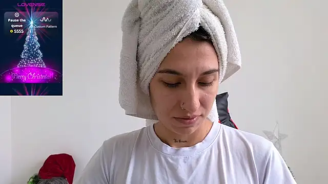 tammyandrade  online show from December 12, 12:12 pm