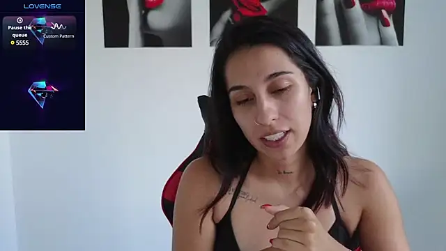 tammyandrade  online show from January 24, 10:41 pm