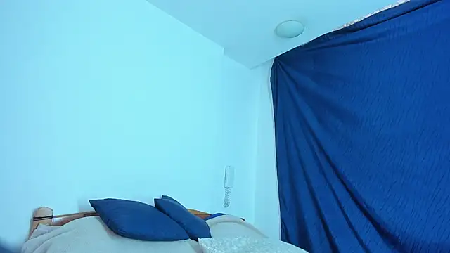 emiily15   online show from January 24, 6:04 pm