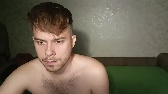 Snapshot of mike_peach chatting on December 22, 2:17 am mike peach online show from December 22, 2:17 am