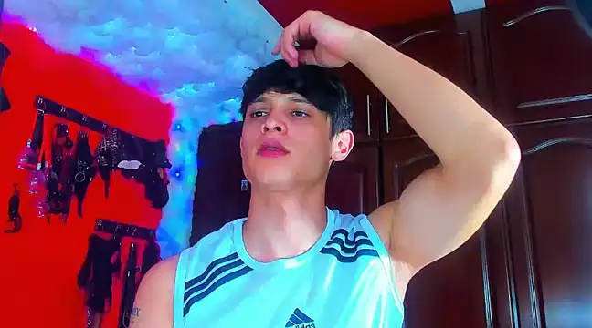 LilOwen  online show from March 10, 11:38 pm