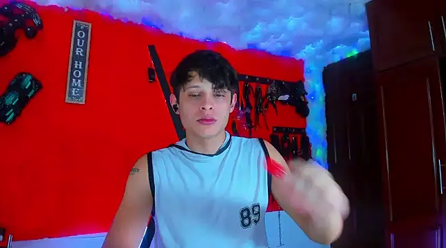 LilOwen  online show from March 13, 8:54 pm