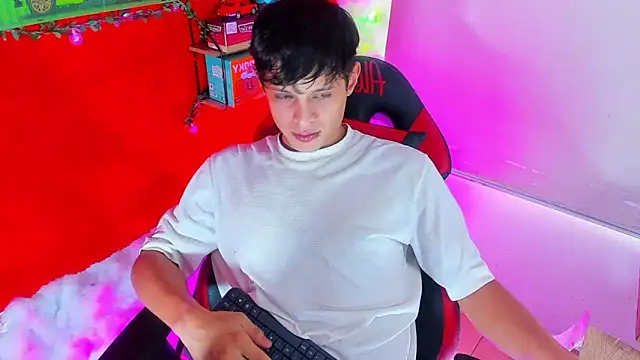 LilOwen  online show from September 17, 7:04 pm