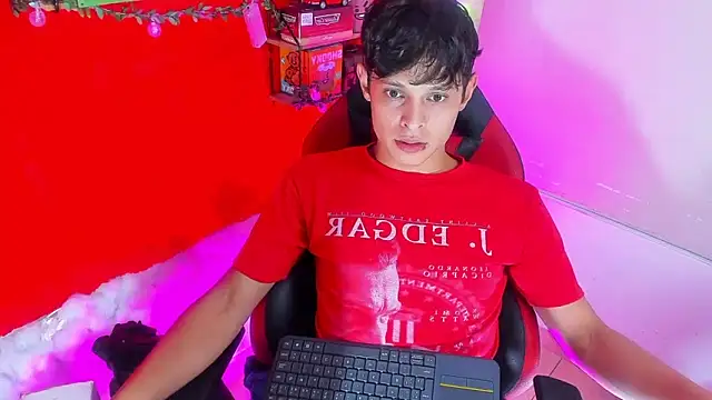 LilOwen  online show from September 18, 7:27 pm