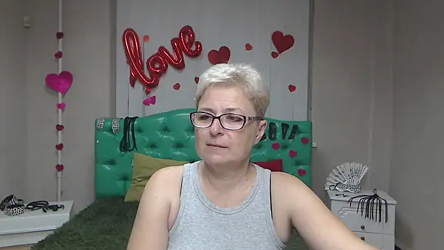 EmiliaGree online show from September 23, 5:05 pm