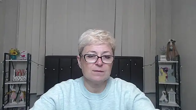 EmiliaGree online show from October 10, 5:06 am