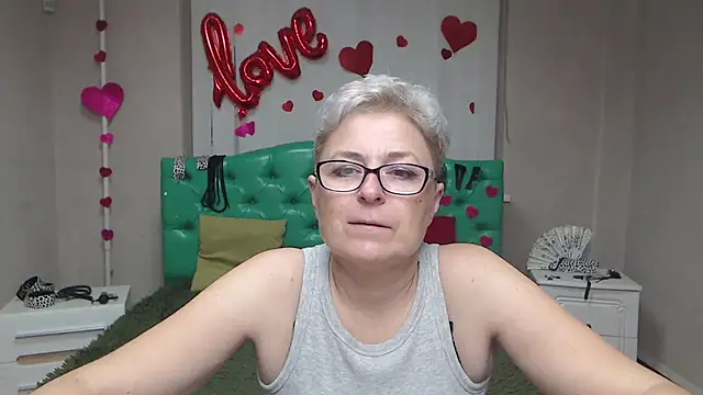 EmiliaGree online show from October 15, 5:13 pm