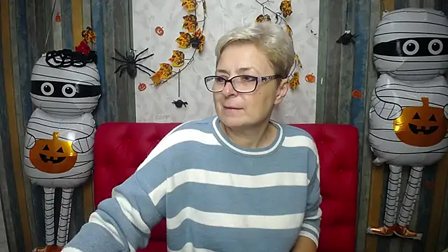 EmiliaGree online show from November 7, 6:02 am