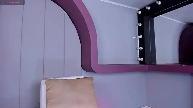 celestelewis online show from October 4, 7:34 pm