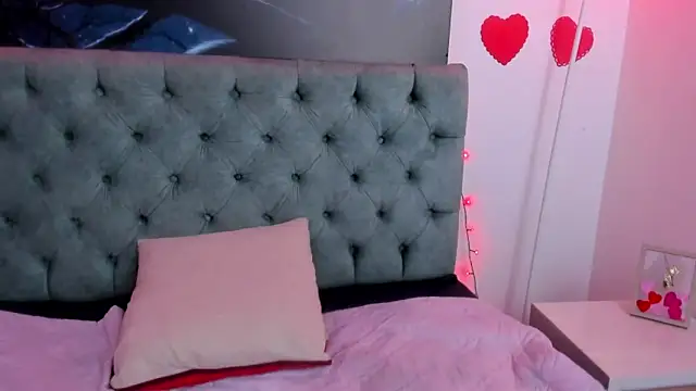 Camiila Osorio online show from February 22, 6:50 am