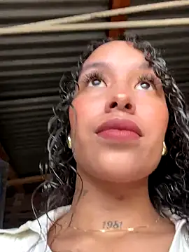 Snapshot of MarieLeon chatting on December 14, 8:13 pm MarieLeon online show from December 14, 8:13 pm