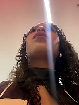 Snapshot of MarieLeon chatting on December 16, 8:47 pm MarieLeon online show from December 16, 8:47 pm