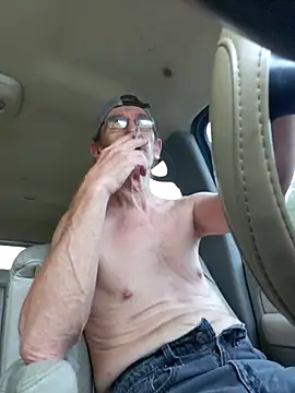 coolbrease10 online show from September 17, 11:39 pm