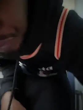 Snapshot of MobyDxck chatting on December 14, 11:23 pm MobyDxck online show from December 14, 11:23 pm