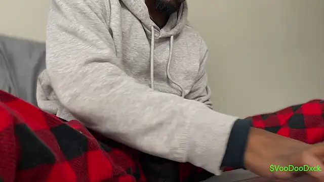 Snapshot of MobyDxck chatting on December 14, 7:18 pm MobyDxck online show from December 14, 7:18 pm