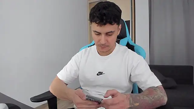 MatMalonne online show from February 14, 4:41 pm