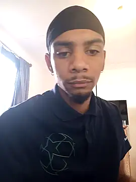 29YOURZ 28  online show from December 7, 7:38 am