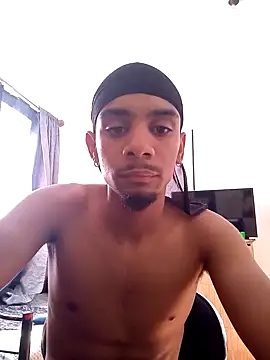 29YOURZ 28  online show from December 7, 2:35 pm