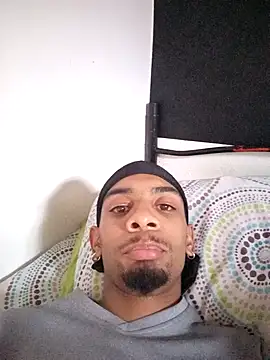 29YOURZ 28  online show from December 9, 5:19 pm