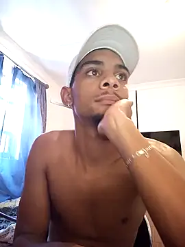 29YOURZ 28  online show from December 10, 11:00 am