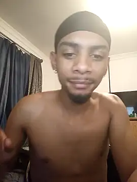 29YOURZ 28  online show from December 10, 6:28 pm