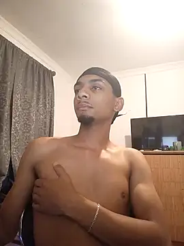 29YOURZ 28  online show from December 12, 7:26 pm