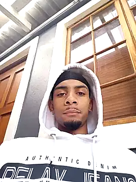 29YOURZ 28  online show from December 13, 3:43 pm