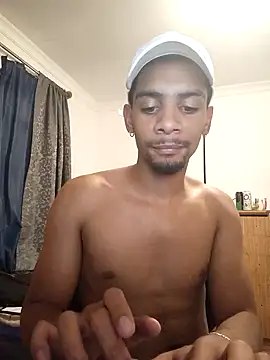 29YOURZ 28  online show from January 21, 6:45 pm