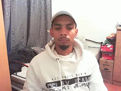 29YOURZ 28  online show from September 17, 9:16 pm