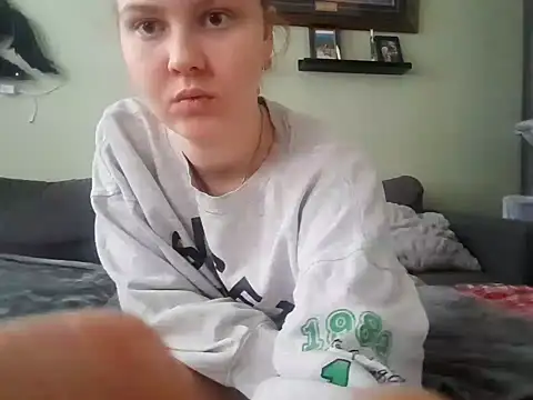 Ryan and Aurora online show from January 13, 8:37 am