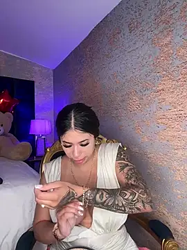 kiim taaylor online show from February 13, 11:39 am