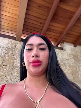 kiim taaylor online show from March 1, 2:44 pm