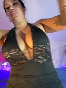 kiim taaylor online show from September 22, 1:02 pm