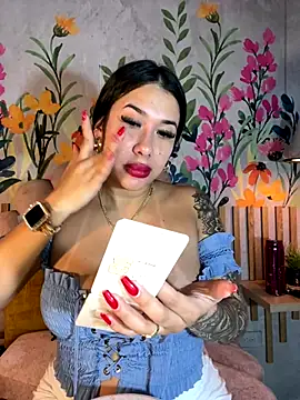 kiim taaylor online show from September 28, 12:54 pm