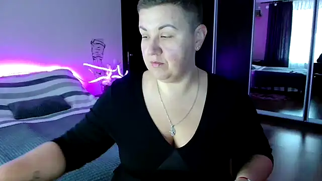 Annet1912 online show from September 24, 8:17 am