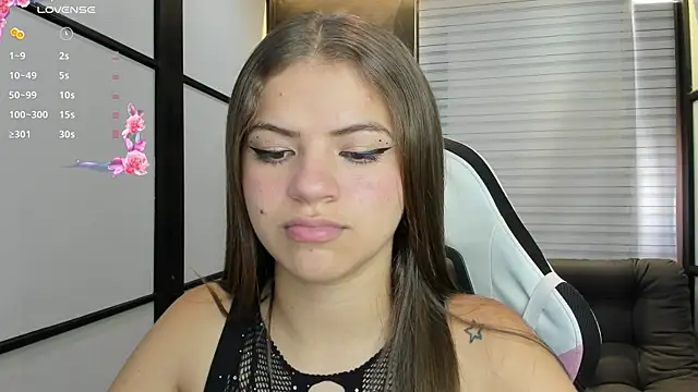 PaigeJayden online show from January 21, 8:00 pm