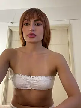 Snapshot of Victoria-77 chatting on February 10, 2:19 am Victoria-77 online show from February 10, 2:19 am