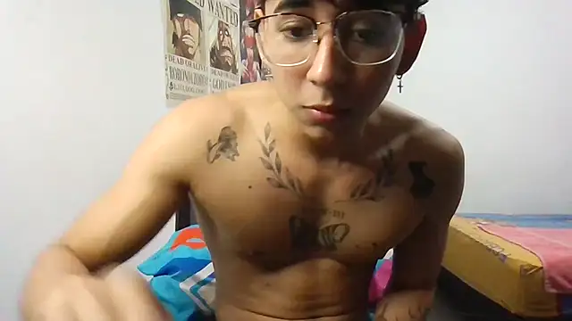 Dillom420 online show from January 29, 3:44 am