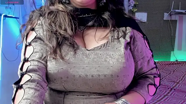 Gulabi Queen online show from February 26, 5:31 am