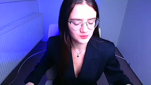 Josephine jo online show from December 4, 6:33 am