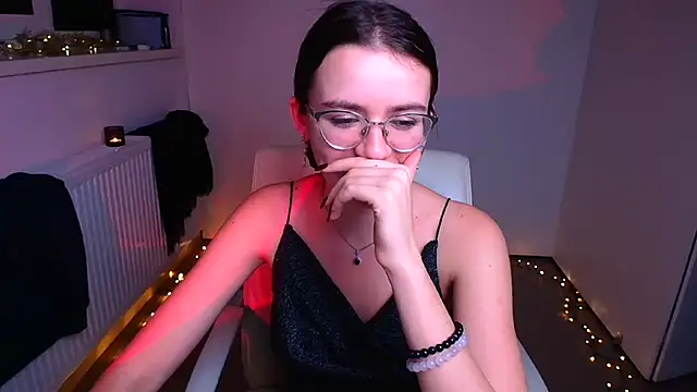 Josephine jo online show from December 30, 10:45 pm