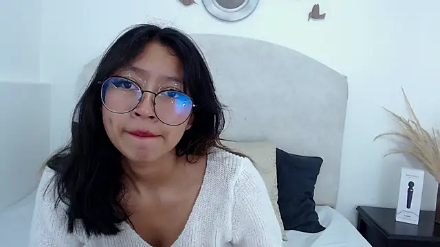 Yommi Winx online show from February 22, 3:56 am