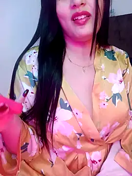 im here- online show from November 1, 12:12 am